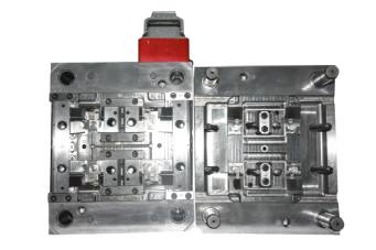 注塑模具加工廠家應該如何選擇？