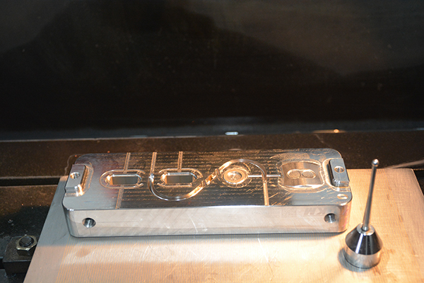 塑膠注塑模具加工EDM 塑膠注塑模具加工EDM