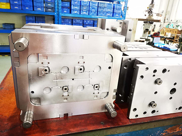 銘洋宇通模具廠 銘洋宇通模具廠