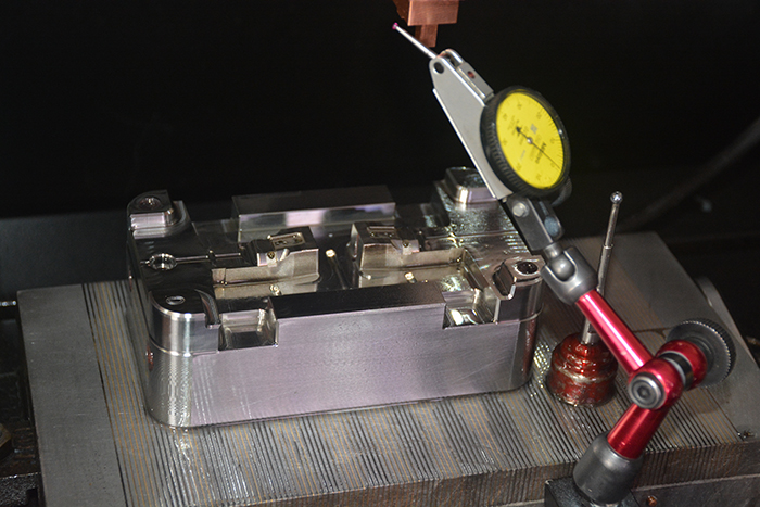 銘洋宇通精密模具制造加工 銘洋宇通精密模具制造加工