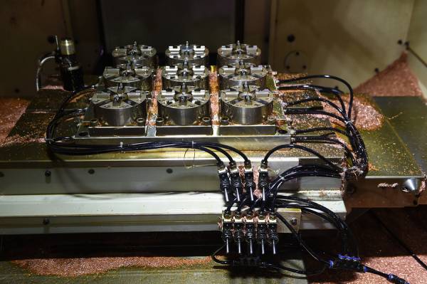 銘洋宇通精密注塑模具加工 銘洋宇通精密注塑模具加工