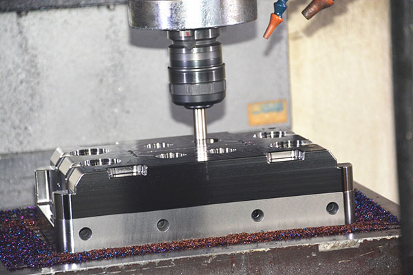 塑料模具加工制造廠家 塑料模具加工制造廠家