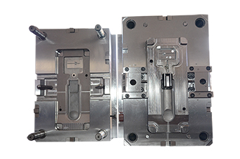 注塑模具制造中的二級頂出脫模機構